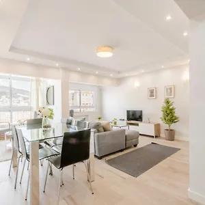 https://spacious-apartment-with-a-view-historic-center.es-andalucia.com