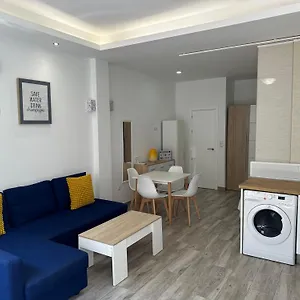 https://estudio-miguel-moreno-masson-malaga.hotelsinnerja.org